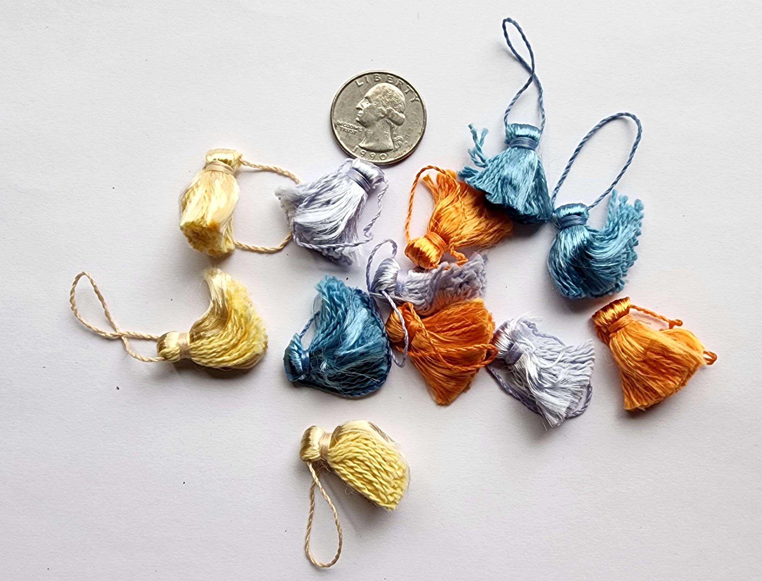 Tassels Mixed Colors 12 pieces